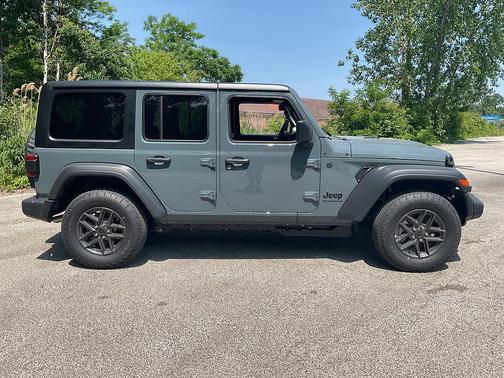 Anvil Clearcoat 2026 Jeep Wrangler Sport S