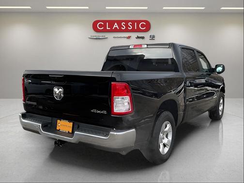 2022 RAM 1500 Big Horn Crew Cab 4x4