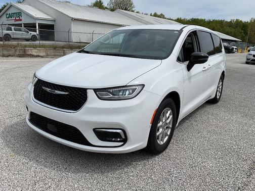 Bright White Clearcoat 2024 Chrysler Pacifica Touring L