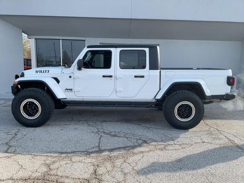 2022 Jeep Gladiator Willys 4x4