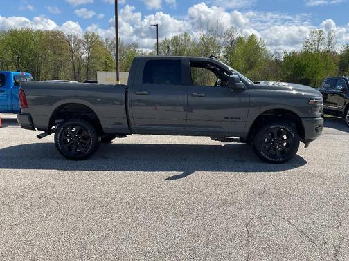 Ceramic Gray Clearcoat 2026 RAM 2500 Laramie Crew Cab 4x4 6'4' Box
