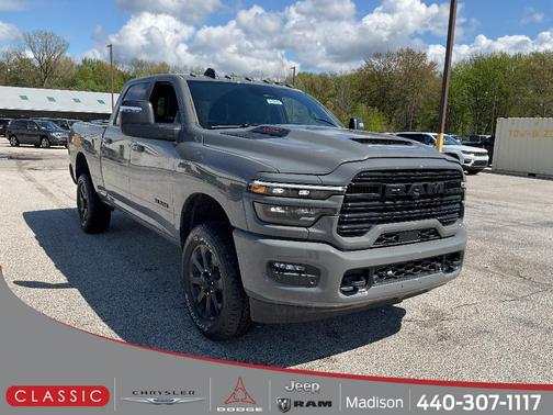Ceramic Gray Clearcoat 2026 RAM 2500 Laramie Crew Cab 4x4 6'4' Box