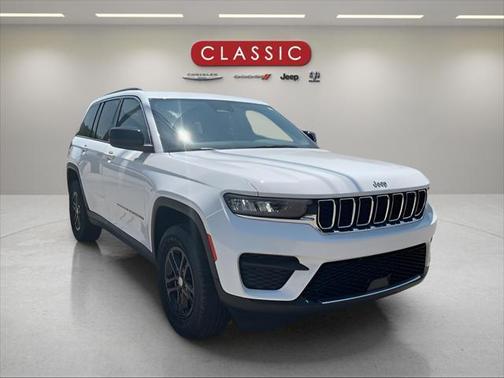 2023 Jeep Grand Cherokee Laredo 4x4