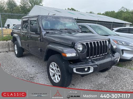 Granite Crystal Metallic Clearcoat 2023 Jeep Gladiator Sport S
