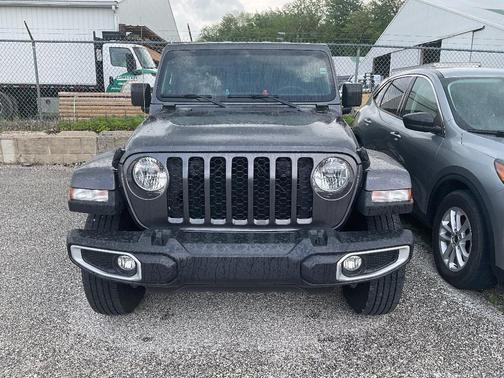 Granite Crystal Metallic Clearcoat 2023 Jeep Gladiator Sport S