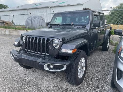 Granite Crystal Metallic Clearcoat 2023 Jeep Gladiator Sport S