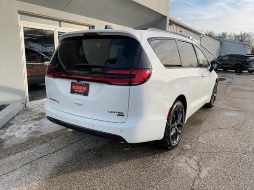 2026 Chrysler Pacifica Limited