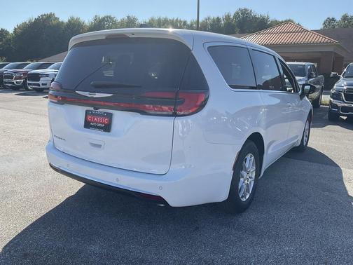 2026 Chrysler Pacifica L