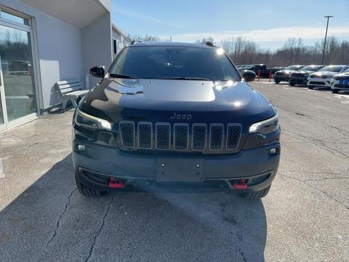 2022 Jeep Cherokee Trailhawk
