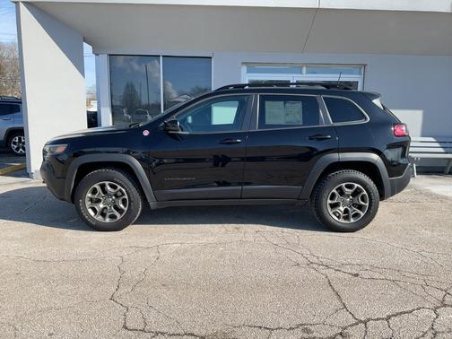 2022 Jeep Cherokee Trailhawk