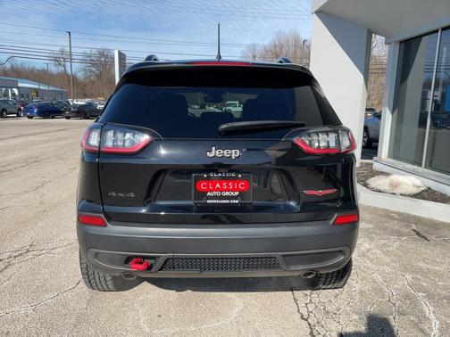 2022 Jeep Cherokee Trailhawk