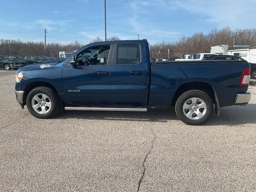 Patriot Blue Pearlcoat 2022 RAM 1500 Big Horn/Lone Star
