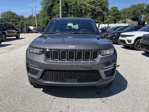 Baltic Gray Metallic Clearcoat 2025 Jeep Grand Cherokee Limited