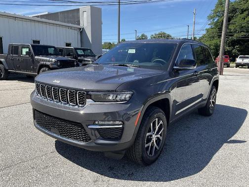 Baltic Gray Metallic Clearcoat 2025 Jeep Grand Cherokee Limited