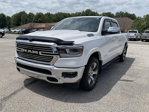 2022 RAM 1500 Laramie Crew Cab 4x4 5'7' Box