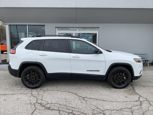 2023 Jeep Cherokee Altitude