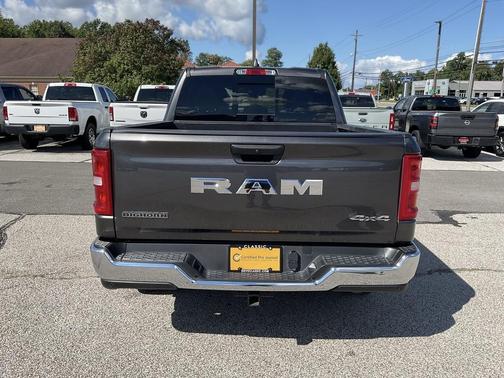 2025 RAM 1500 Big Horn Crew Cab 4x4