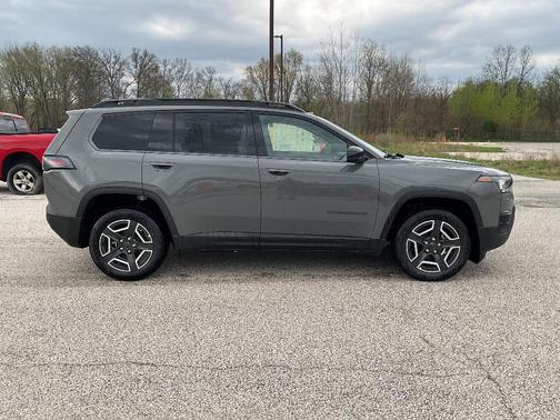 Sting-Gray Clearcoat 2026 Jeep Cherokee Limited