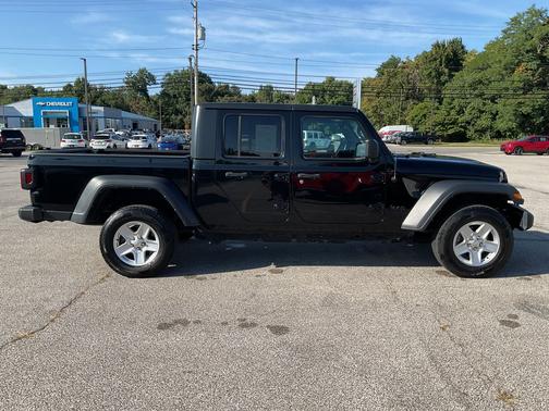 2023 Jeep Gladiator Sport S