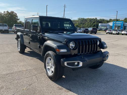 2023 Jeep Gladiator Sport S