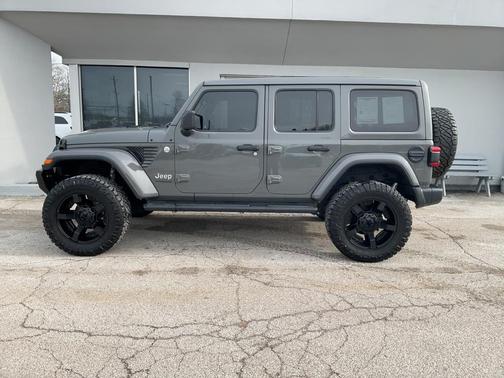 2020 Jeep Wrangler Unlimited Sahara