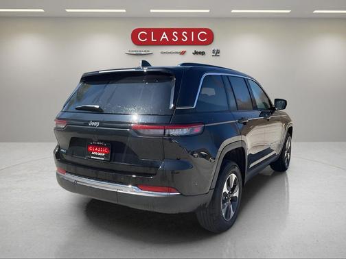 2025 Jeep Grand Cherokee 4xe Base