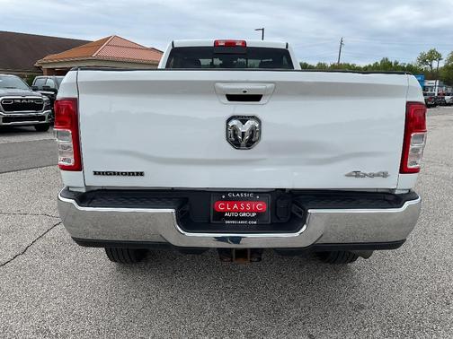 Bright White Clearcoat 2021 RAM 2500 Big Horn Regular Cab 4x4 8' Box