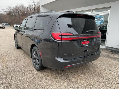 2026 Chrysler Pacifica Limited