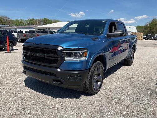 BLUE 2024 RAM 1500 Big Horn/Lone Star