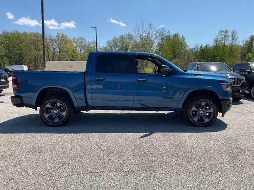 BLUE 2024 RAM 1500 Big Horn/Lone Star
