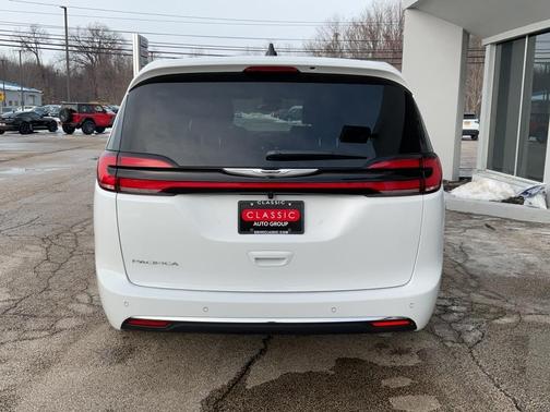 2026 Chrysler Pacifica L