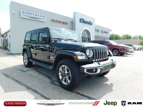 Photo 1 of 18 of 2019 Jeep Wrangler Unlimited Sahara