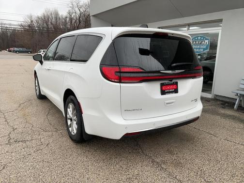 2026 Chrysler Pacifica Limited