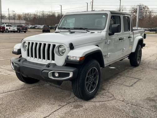 2023 Jeep Gladiator Overland