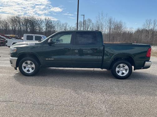 Serrano Green Metallic 2026 RAM 1500 Big Horn/Lone Star