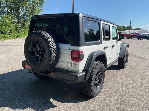 Bright White Clearcoat 2026 Jeep Wrangler Willys