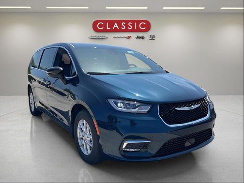 2025 Chrysler Pacifica L