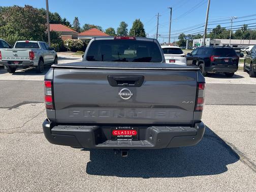 2022 Nissan Frontier King Cab S 4x4