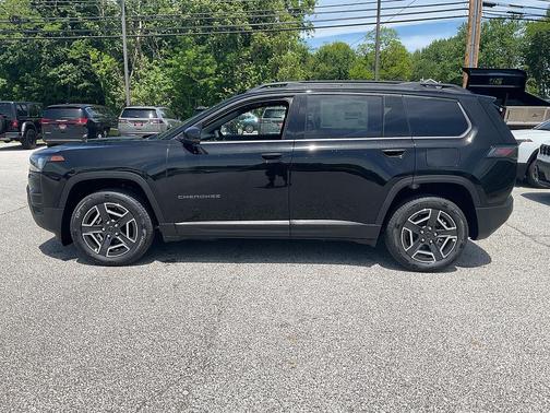 Diamond Black Crystal Pearlcoat 2026 Jeep Cherokee Limited