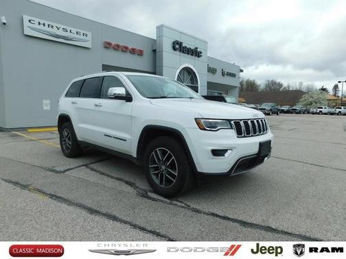 Photo 1 of 2 of 2017 Jeep Grand Cherokee Limited