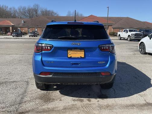 2023 Jeep Compass Latitude Lux