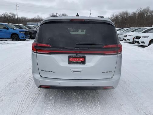 2026 Chrysler Pacifica Limited