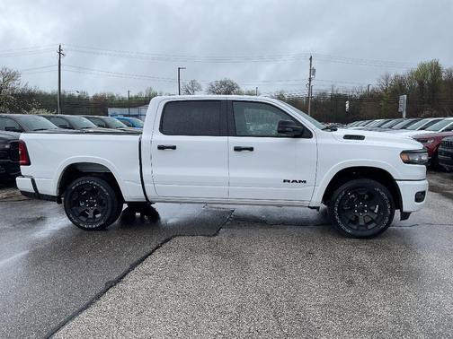 Bright White Clearcoat 2026 RAM 1500 Big Horn/Lone Star