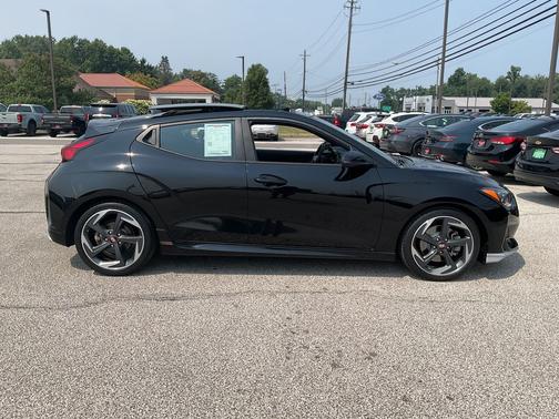 2020 Hyundai Veloster Base