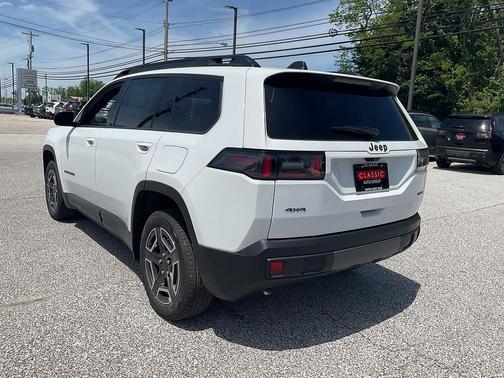 Bright White Clearcoat 2026 Jeep Cherokee Limited