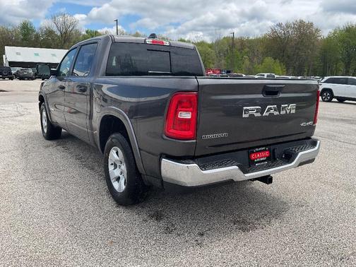 Granite Crystal Metallic Clearcoat 2026 RAM 1500 Big Horn/Lone Star