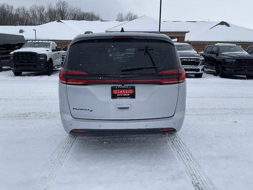 2026 Chrysler Pacifica L