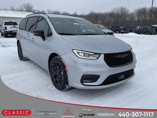 2026 Chrysler Pacifica L