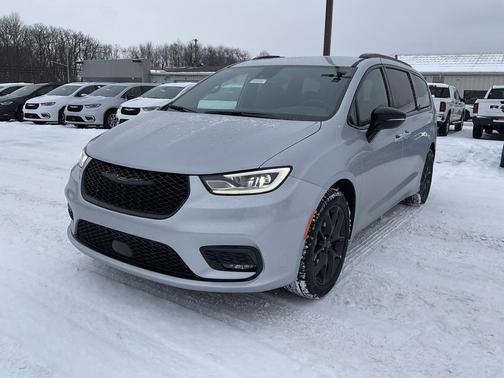 2026 Chrysler Pacifica L