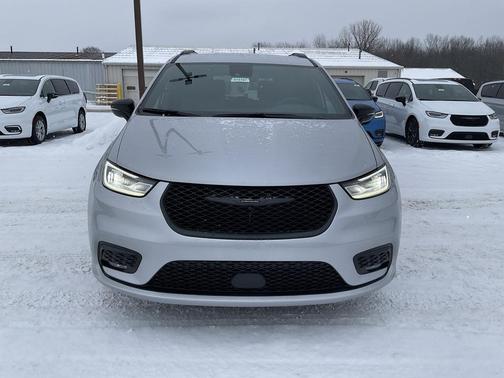 2026 Chrysler Pacifica L